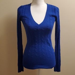 American eagle blue sweater